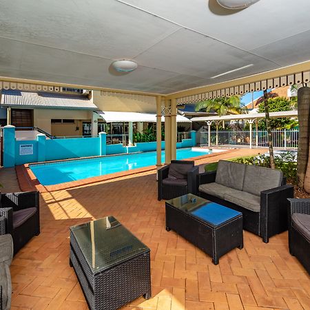 Мотель Cairns Queens Court Экстерьер фото