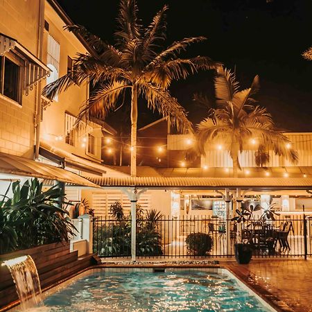 Мотель Cairns Queens Court Экстерьер фото