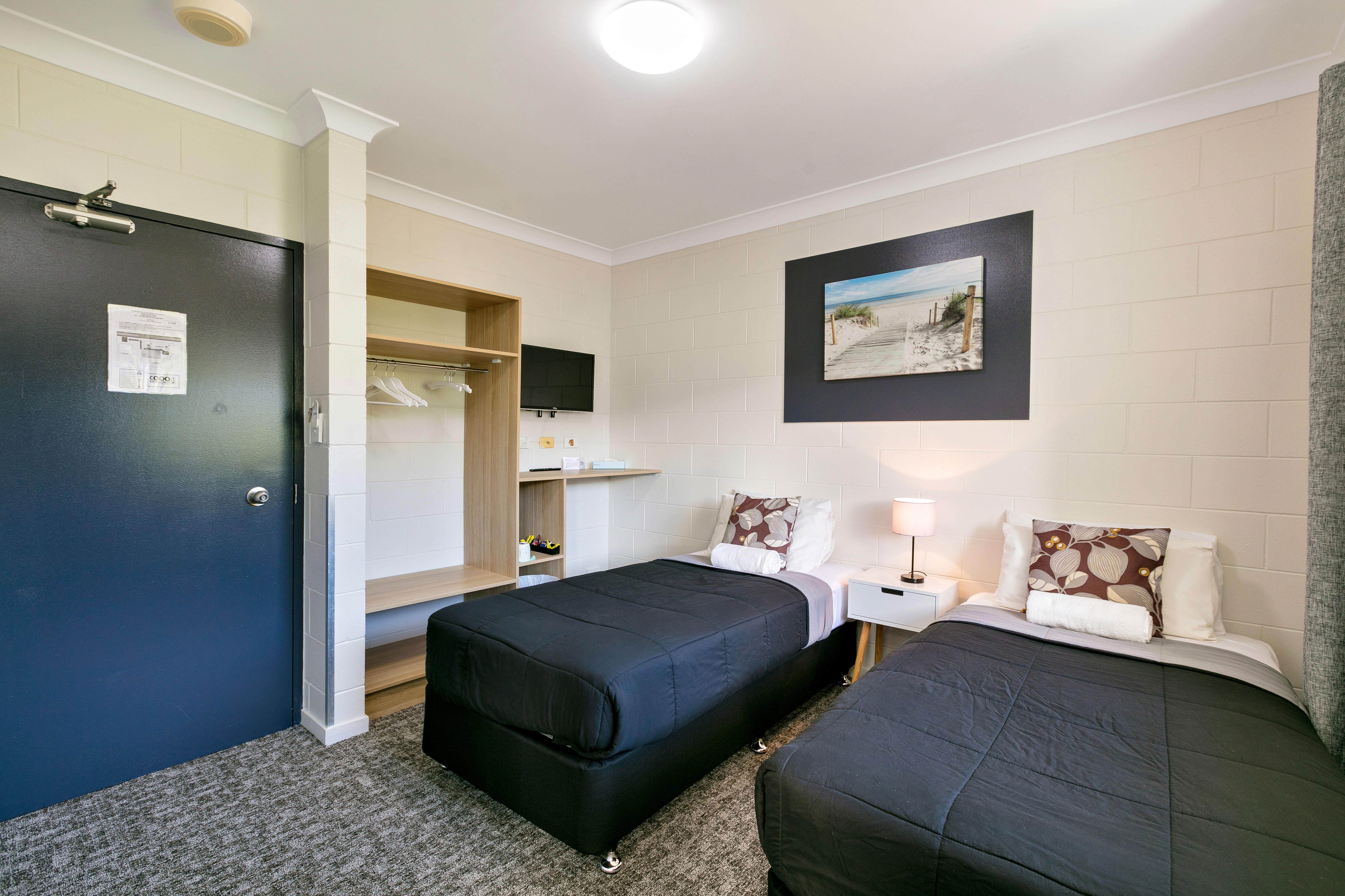 Мотель Cairns Queens Court Экстерьер фото